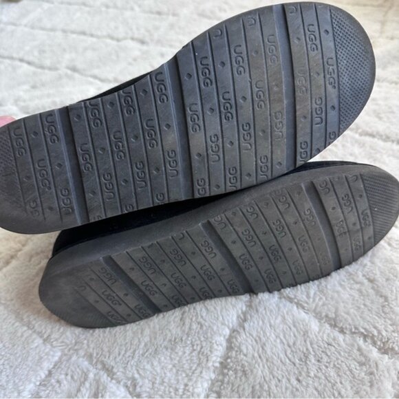 Ugg | Black 1009250 Abree Short Boots | Size 8 - Picture 5 of 13